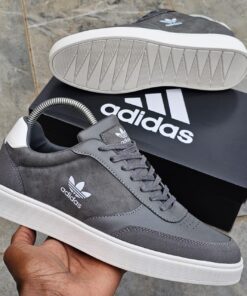 Classic Street Comfort Minimalist low-cut silhouette Sneakers 00528